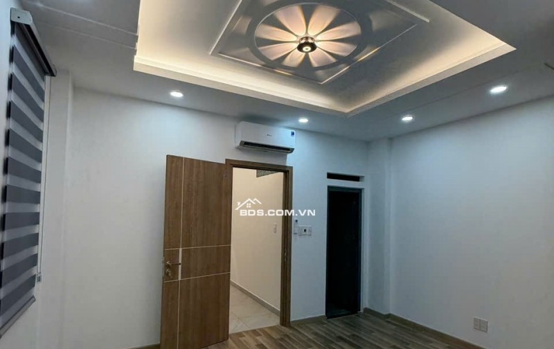 Bán nhà Huỳnh Văn Bánh Phú  Nhuận, Hẻm Ô Tô, 5Tầng, 38m2, 5x7.5m Sổ A4. Chỉ 8.99 tỷ còn TL